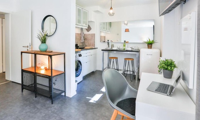 Karlsruhe City Centre Apartment | Studio HIRSCH56 - Zentral-Ruhig-Terrasse-Netflix
