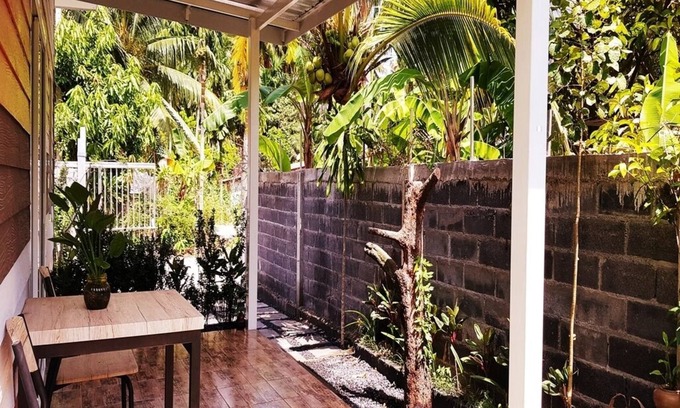 Thong Krut Apartment | Studio house with private area near Taling Ngam Beach