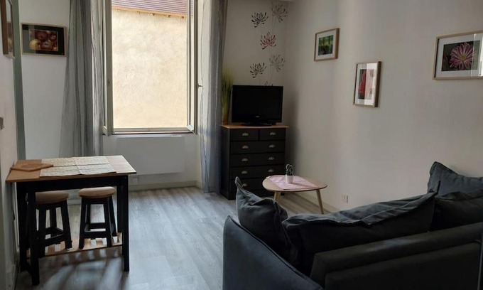 La Chatre Apartment | studio hyper centre, wifi,