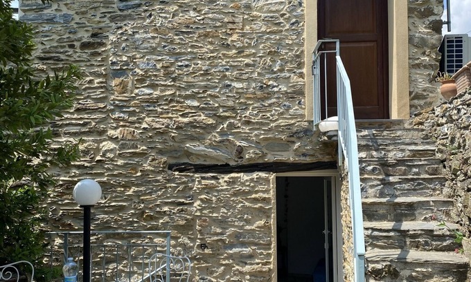Borghetto d'Arroscia Apartment | Studio in a quiet rustico near the beaches