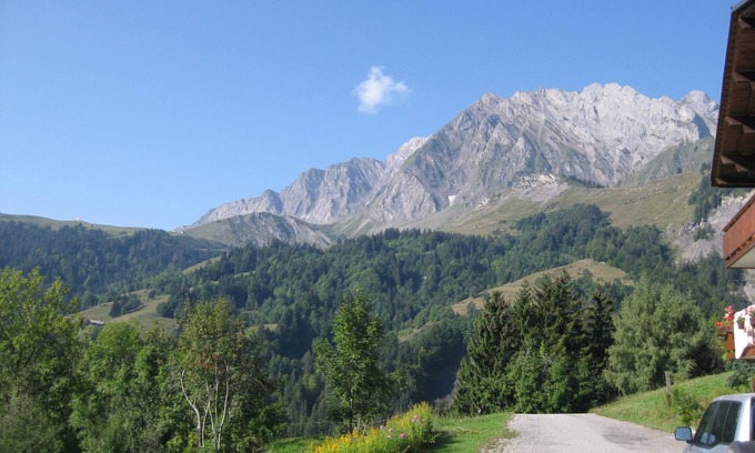 La Giettaz Apartment | Studio in chalet, nice view, quiet, Col des Aravis