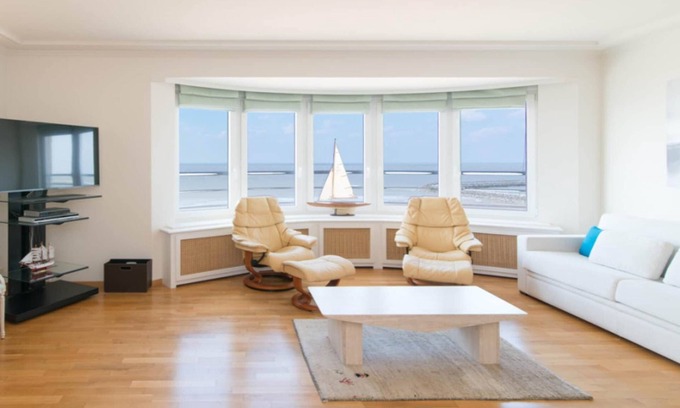 Mariakerke House | Studio in Ostend with Stunning Sea Views