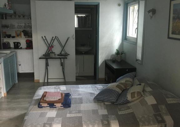 Saint-Didier Apartment | Studio indépendant climatisé en Provence