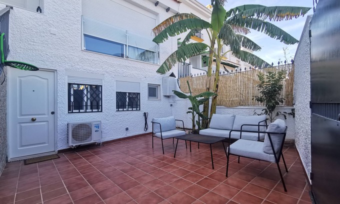Cerrado de Calderon Apartment | Studio 'La Platanera de Málaga' with Shared Terrace and Air Conditioning