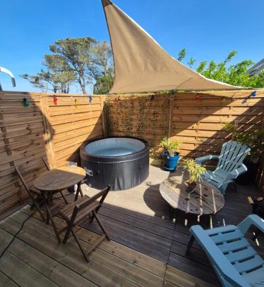 Lampaul-Plouarzel Apartment | Studio le moutik du bord de mer avec SPA et sauna parking gratuit