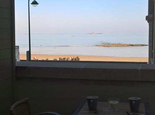 Courtoisville-Sillon-Moka Apartment | Studio Le sillon malouin vue mer