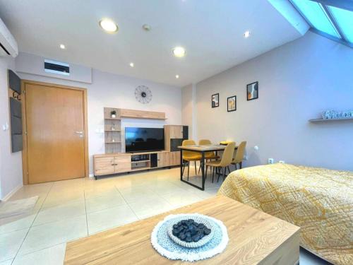 Hristo Botev Apartment | Studio Leon