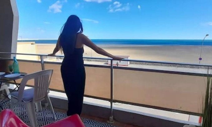 Port-la-Nouvelle Apartment | Studio, Lumineux et Doux Face à la Mer. Wifi et Parking Privé