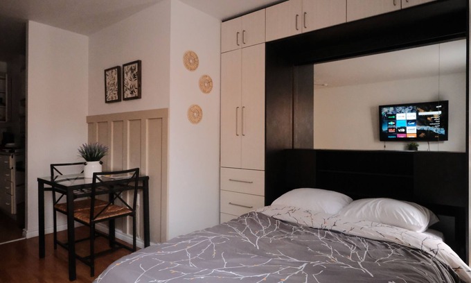 Gay Village Apartment | Studio lumineux et pratique – Emplacement central à Ville-Marie