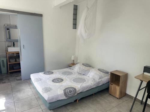 Ducos Apartment | Studio meublé climatisé