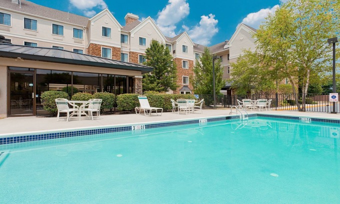 Allentown Apartment | Studio Near ABE with FREE 24h Airport Shuttle | Shared Hot Tub Access