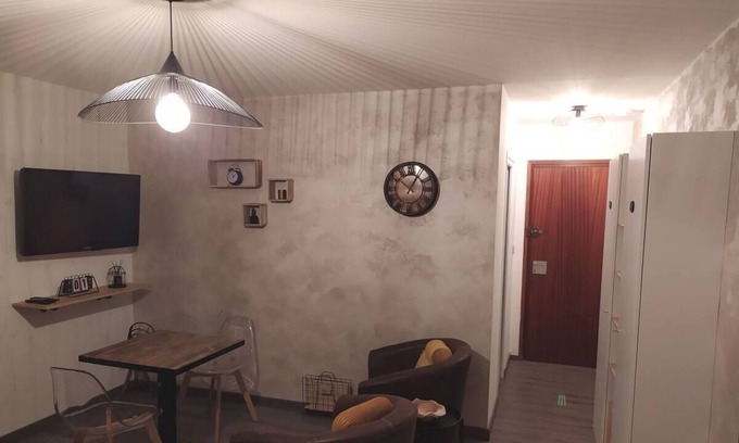 Aix-les-Bains City Center Apartment | Studio near center & spa