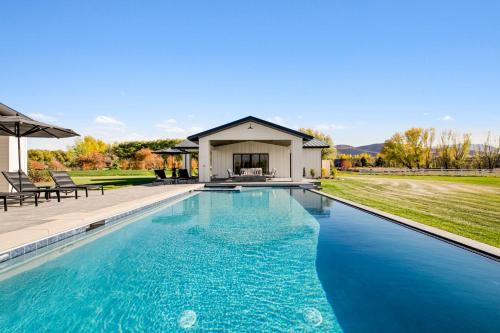 Charleston House | Studio Pool House by Xquisite Rentals
