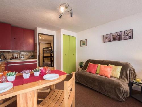 Saint-Lary-Soulan Apartment | Studio pratique pour 4 pers, parking privé, proche centre, téléphérique et navette gratuite - FR-1-296-140