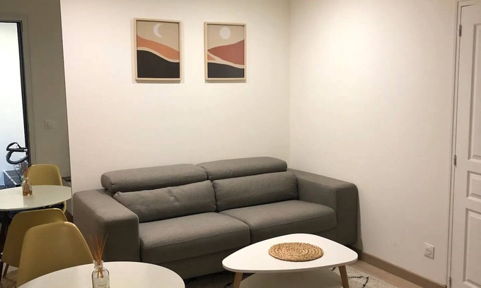 Cormeilles-en-Parisis Apartment | Studio Rénové Proche Paris 18 Minutes de la Gare St Lazare