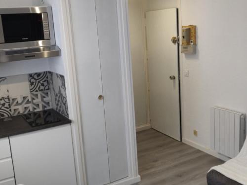 Chamrousse Apartment | Studio rénové 3/4 places à Chamrousse, proche pistes avec équipements modernes - FR-1-340-214