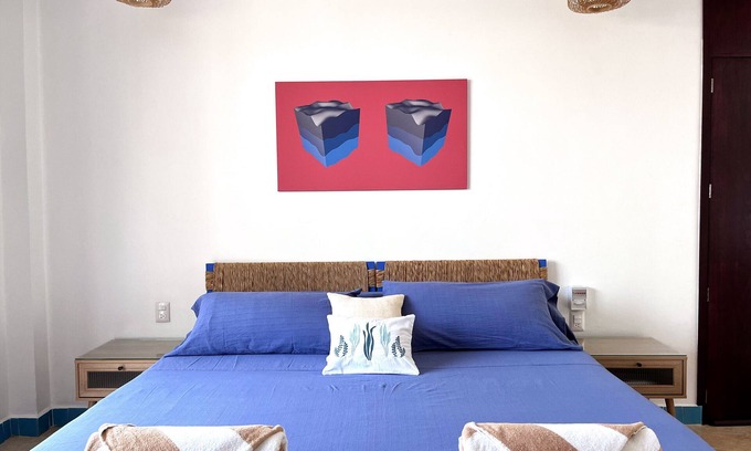 Barra de Colotepec Apartment | Studio Retreat 5 Min from Beach. King Bed & Equipped Kitchen
