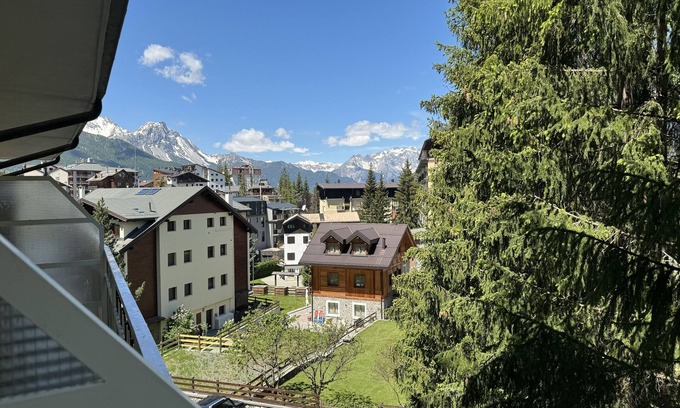 Sauze d'Oulx Apartment | Studio Saturno 23 in the city center, Sauze d'Oulx, Italy