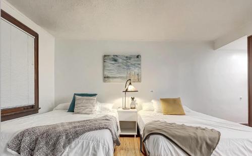 Downtown Des Moines Apartment | Studio Sleeps 4 - Next To 3 Breweries!