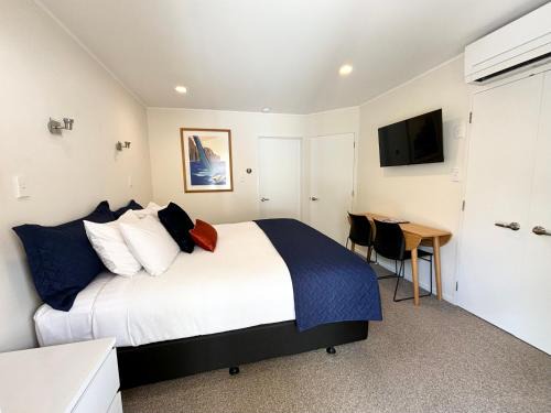 Narrow Neck Bed & Breakfast | Studio Stay Narrow Neck Beach