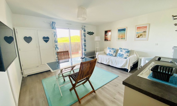 Biscarrosse Plage Apartment | STUDIO + TERRACE FACING THE OCEAN