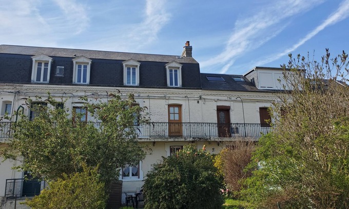 Criel-sur-Mer Apartment | Studio Tout Équipé à Environ 600 m de la Plage. Situé au 1er Étage