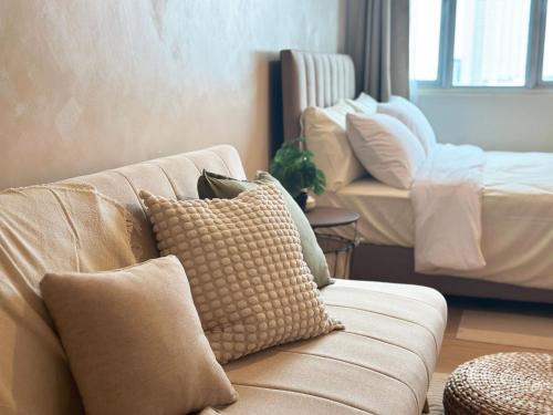 South Triangle Apartment | Studio Unit at Mplace
