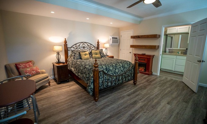 Lodi Apartment | Studio V on Armstrong - Countryside View