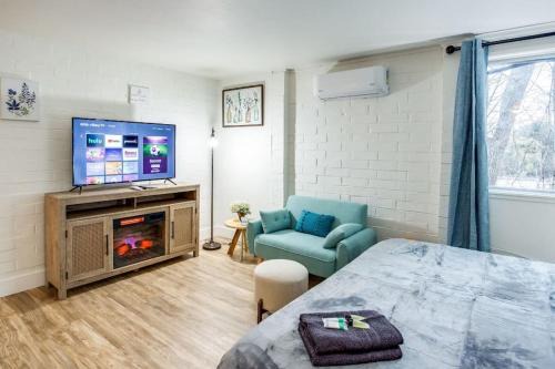 Rochester Apartment | Studio w/King Bed near Dwtn