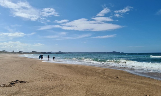 Pataua South Apartment | Studio with fabulous views over Pataua South & coast. Open spaces. Boat parking.