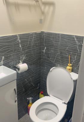 Canvey Island House | Studio with private shower and toilet