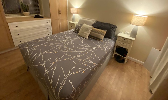 Bracknell Apartment | Stunning 1-Bed Apartment in Bracknell