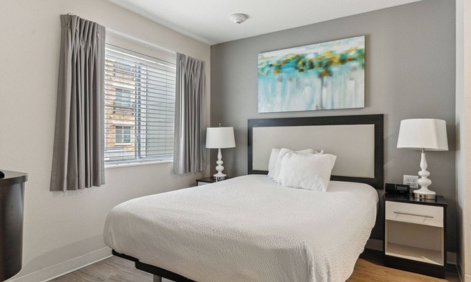 Far North Central Apartment | Stunning 1Bd/1Bth I Properties by Preston