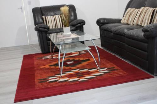 Chadwell Apartment | Stunning 2-Bed Ground floor Apartment in Romford