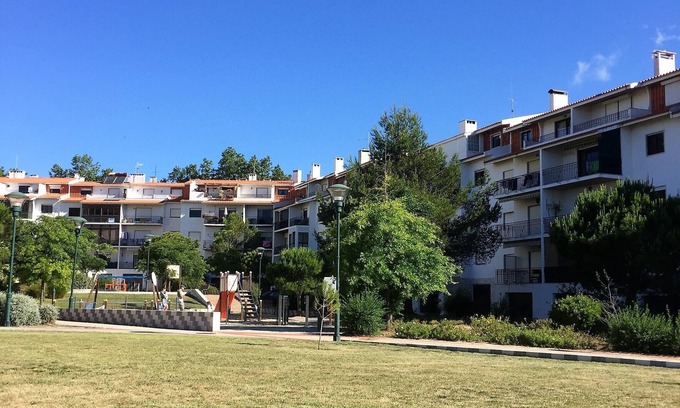 Cascais Apartment | Stunning 2 bedroom 2 balcony home, near the Golf Course and the beach in Cascais