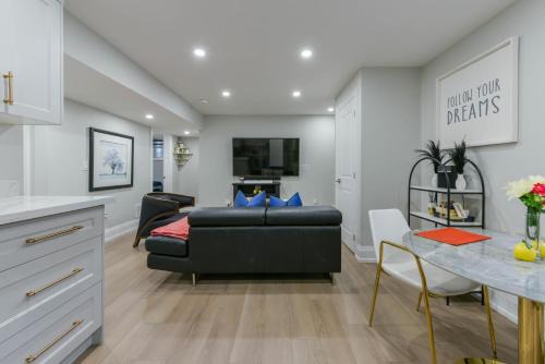 Oakville Apartment | Stunning 2 bedroom - Oakville Prime Location