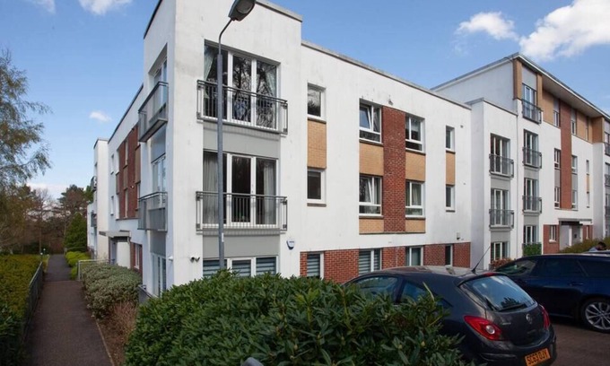Bearsden Apartment | Stunning 3 Bed Apartment