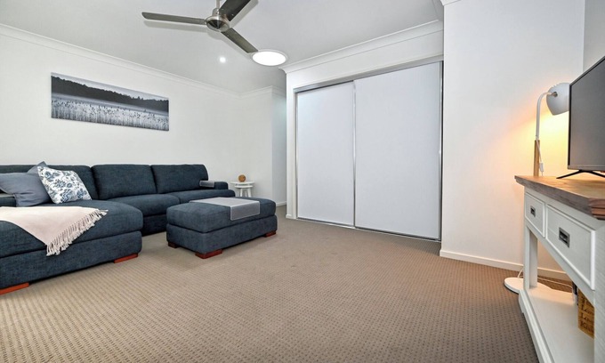 Maroochydore Apartment | Stunning, 3 bedroom, 2 bath house for 6 guests, the perfect Sunny Coast getaway