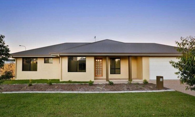 Kelso Apartment | Stunning 3 Bedroom Home in Wakeboard Circuit