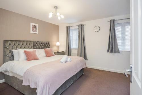 Crays Hill Apartment | Stunning 3BR house in Basildon
