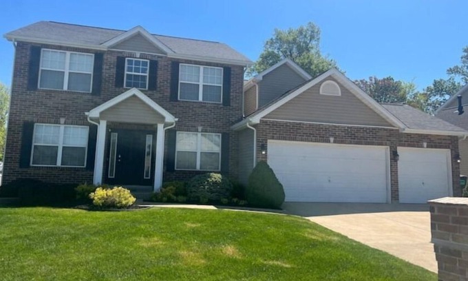 Weldon Spring Heights House | Stunning 4 bedroom, 4 bath, pool, theater, etc