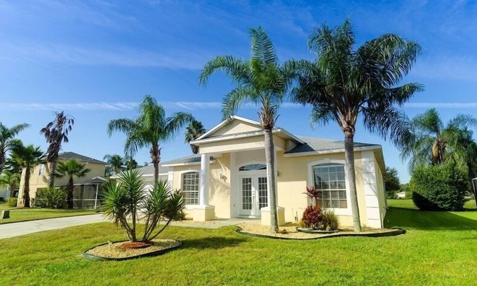 Bridgewater Crossing Villa | Stunning 4 bedroom pool villa set on a tranquil lake just minutes from Disney