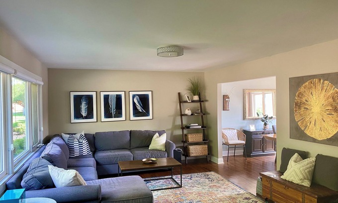 Dicken House | Stunning 4BR family home with HOT TUB and LAKE – Walk to the Big House!