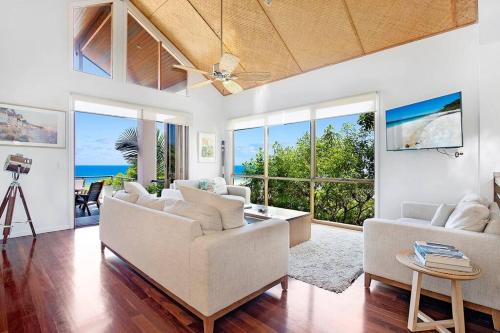 Tugun House | Stunning 5-Bedroom Oceanview Retreat in Tugun