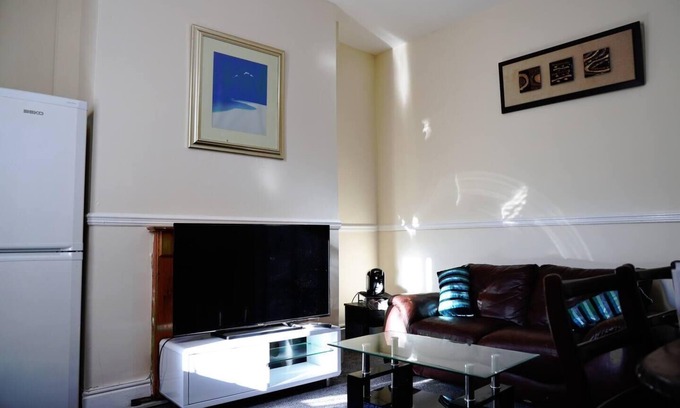 Newcastle-upon-Tyne House | Stunning 5-Bed House in Newcastle upon Tyne