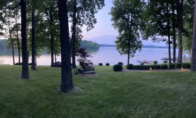 Cadiz House | Stunning 7 Bedroom Lake Barkley Home/Hot Tub/Private Dock