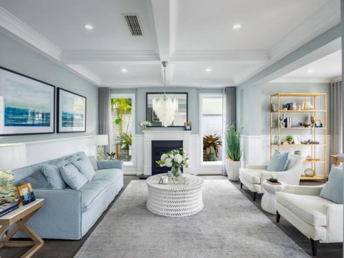 Rochedale House | Stunning and Luxurious 4-Bedroom Mansion at Rochedale