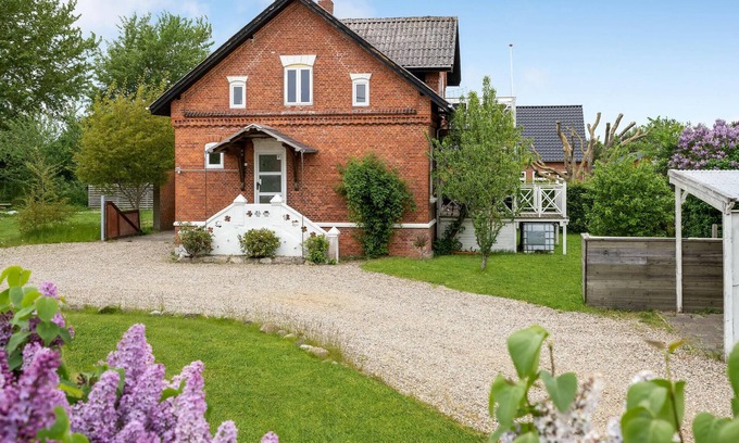 Hojer Apartment | Stunning apartment in Højer with WiFi