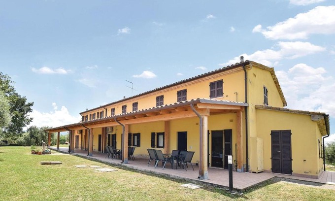 Montefelcino Apartment | Stunning apartment in Montefelcino with 2 Bedrooms