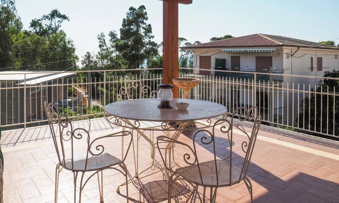 Paestum Apartment | Stunning apartment in Paestum with WiFi